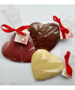 czekoladowe biale serce z porzeczka i zurawina 2
